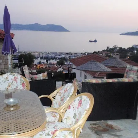 Yoga House Ξενοδοχείο με διαμερίσματα 2*